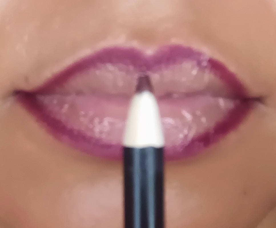 BERRY  ME  LIP LINER