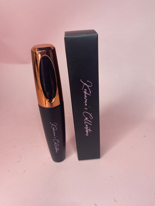 SMUDGE-PROOF MASCARA